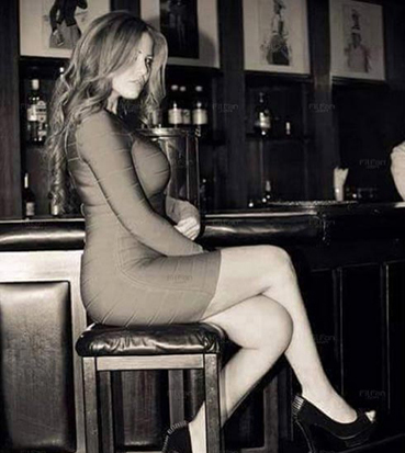 منة حسين فهمي تغزو مواقع التواصل الاجتماعي بصورة حديثة لها