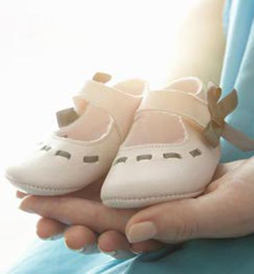  طفلك يتعلم المشي، فما هي مواصفات أول حذاء له؟