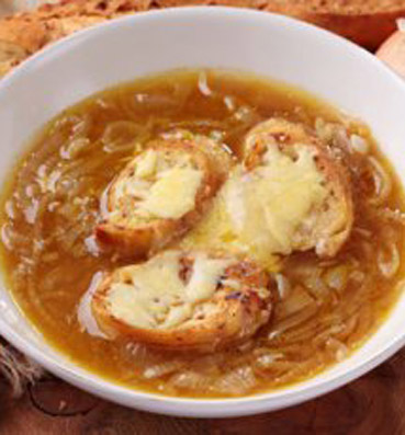 جربي شوربة البصل بالجبن البارميزان