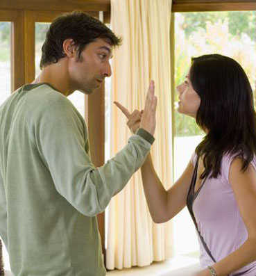  4 تصرفات من الأزواج تثير جنون الزوجات 