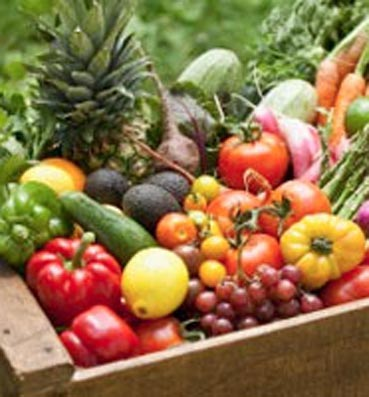  10أضرار صحية تصيبك بسبب رش الخضراوات والفواكه بالمبيدات