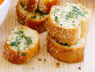 ثوم بالخبز Garlic bread