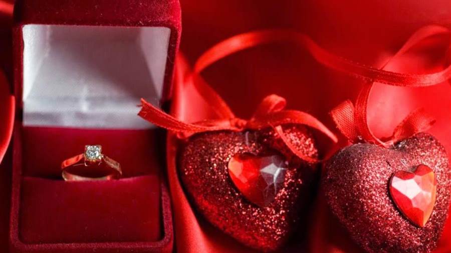 هدايا تحبذها السيدات في عيد الحب