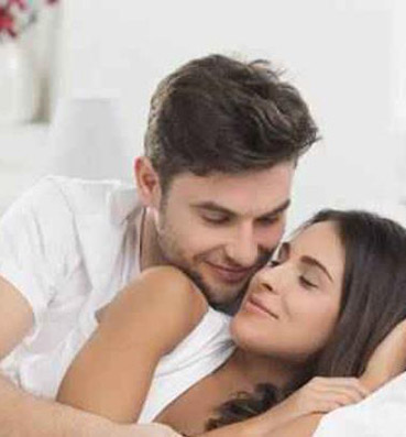 كيف تتعاملين مع زوجك إن كان لديه فرط في الرغبة الجنسية؟