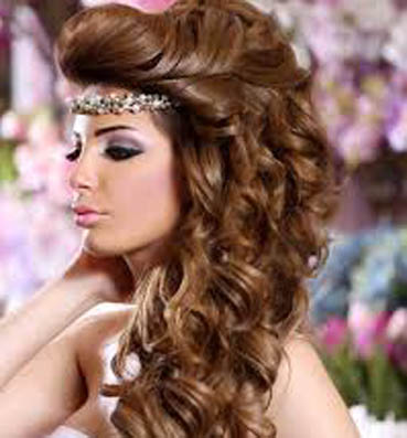 دراسة: بعض تسريحات الشعر تسبب تساقطه