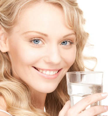 شرب الماء والتأمل لمواجهة التوتر النفسي