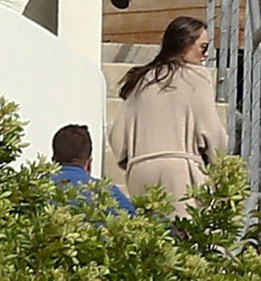 اول ظهور لأنجيلينا جولي مع اولادها بعد انفصالها عن براد بيت