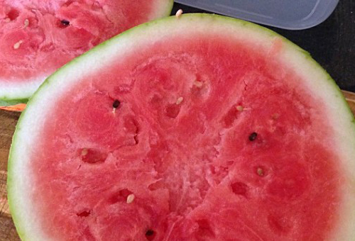  تناول البطيخ يتسبب في الإصابة بالسرطان فى هذه الحالة