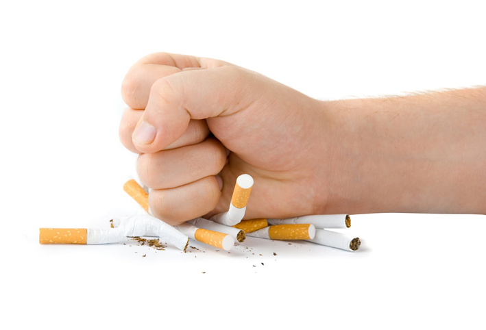 دراسة طبية تبحث في النسب بين التدخين والأصابة بالسكتة الدماغية