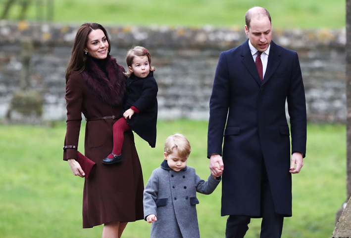 بالصورة .. عائلة الأمير ويليام في صورة رسمية على بطاقة الأعياد