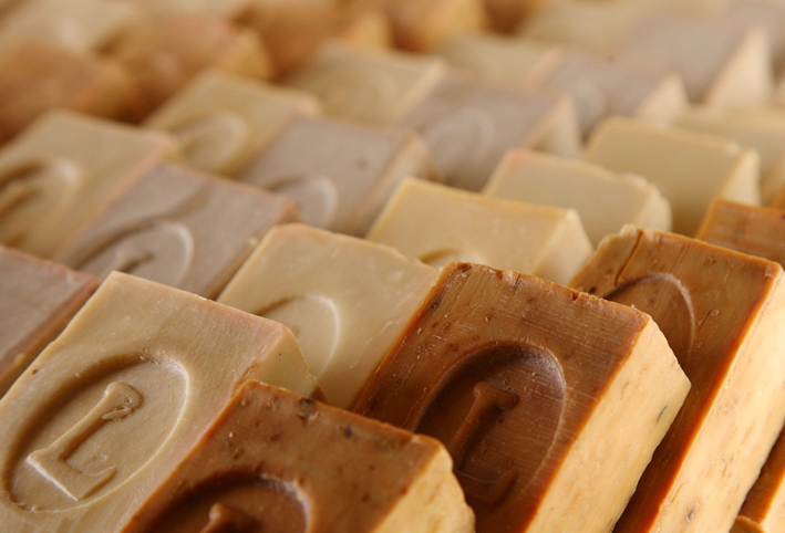 تعرفي علي صابونة الكبريت وفوائدها الجمالية