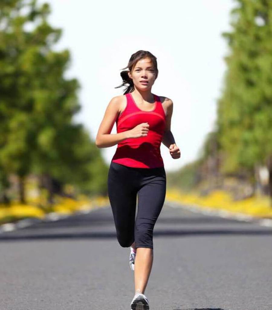 هل هناك فرق في ممارسة الرياضة اليومية، كالهرولة، بين النهار والمساء؟