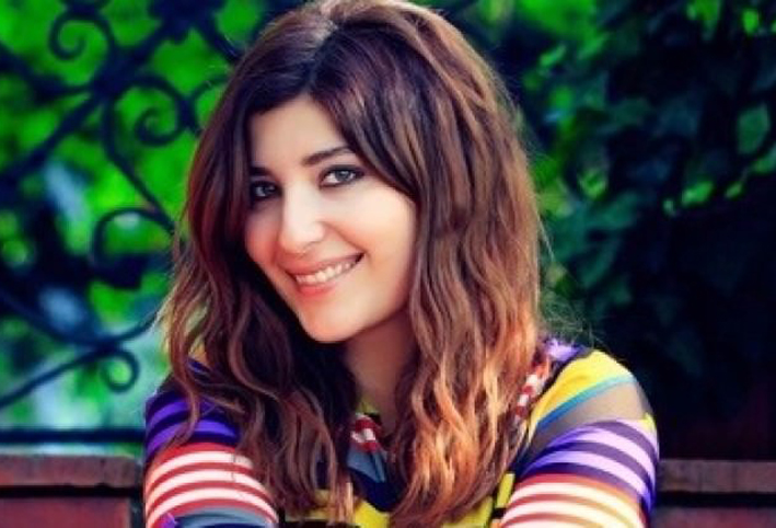 الممثلة التركية شيبنام بوزوكلو تعلن زواجها المفاجىء .. وهذا عريسها؟