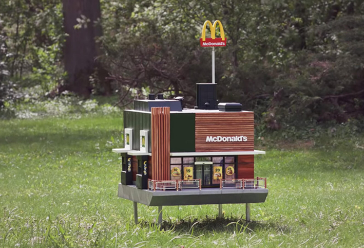افتتاح أصغر "ماكدونالدز" في العالم