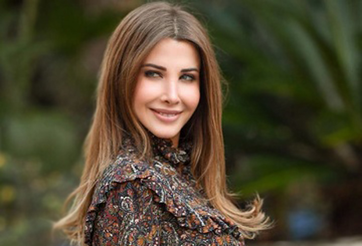 شاهد .. براءة نانسي عجرم مع ابنتها بدون مكياج