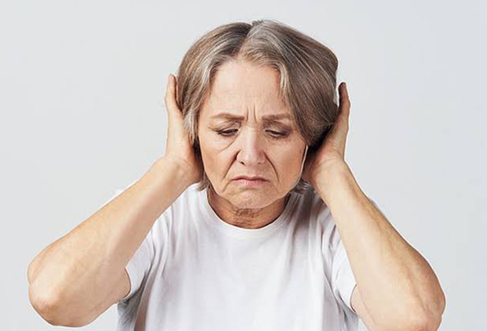 هل العلاج بالهرمونات البديلة يزيد من خطر فقدان السمع؟