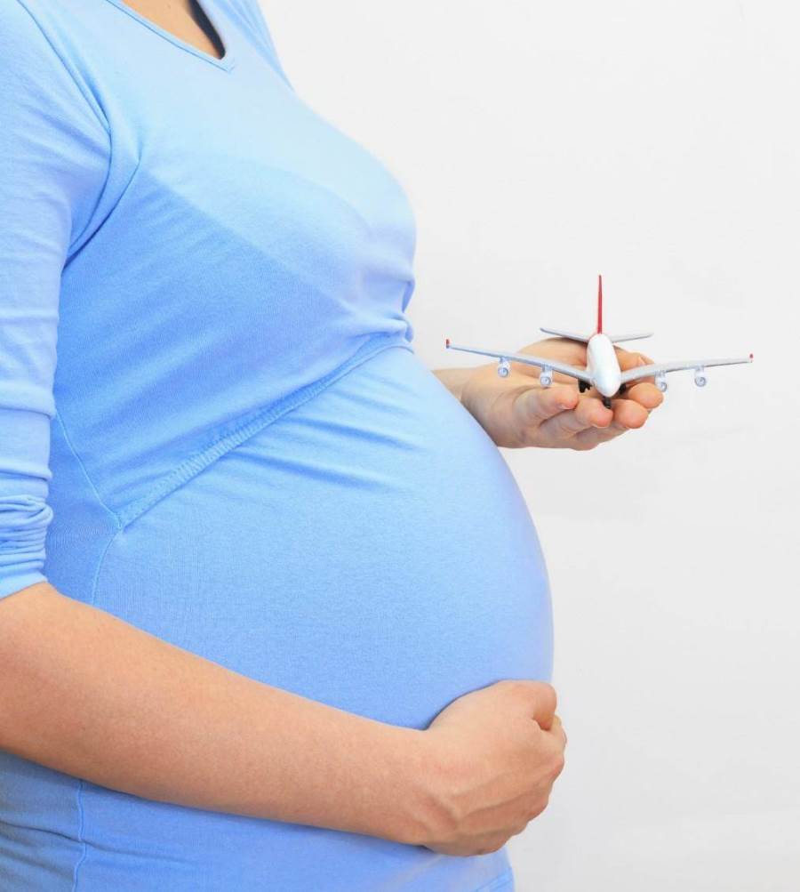 متى يمكن للحامل السفر بالطائرة؟