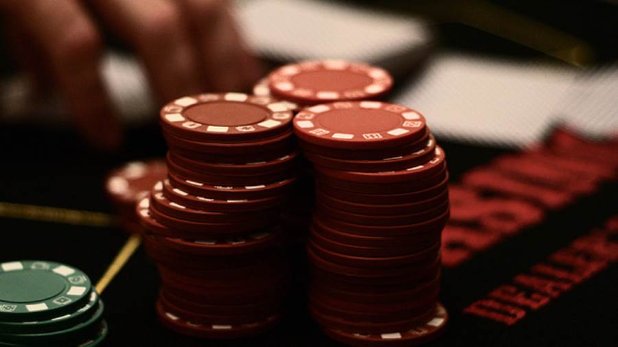 " المقامرة " تضاعف عدد مرات دخول المستشفى وترفع خطر الإصابة بالذهان