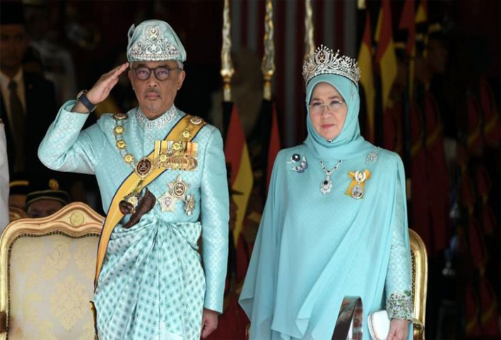 كورونا تصل القصر .. وضع ملك وملكة ماليزيا في الحجر الصحي 