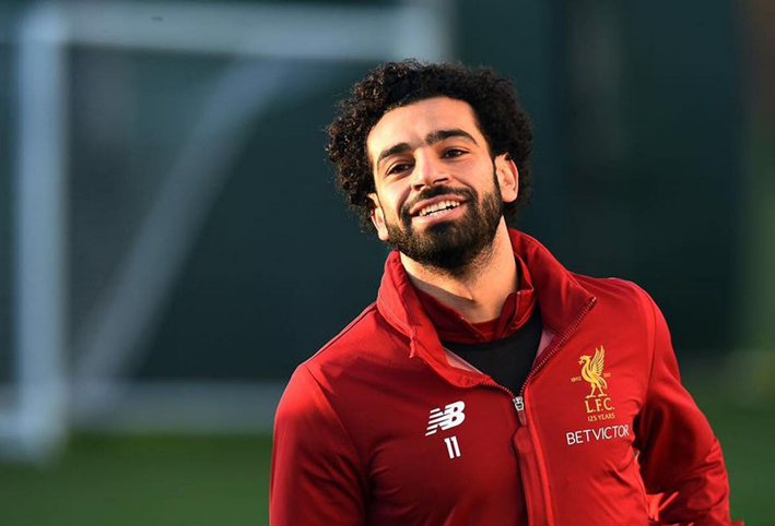 أصابة اول لاعب بنادى ليفربول بكورونا .. وهذا مايفعله محمد صلاح!