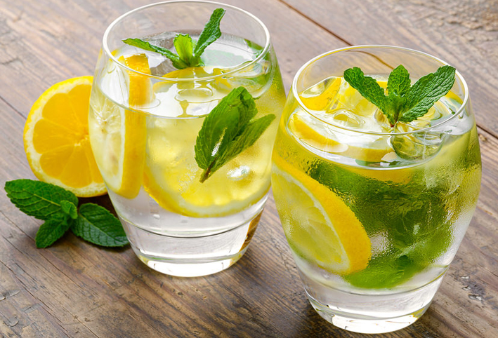 هل تناول الماء مع الليمون على الريق يساعد على خسارة الوزن؟