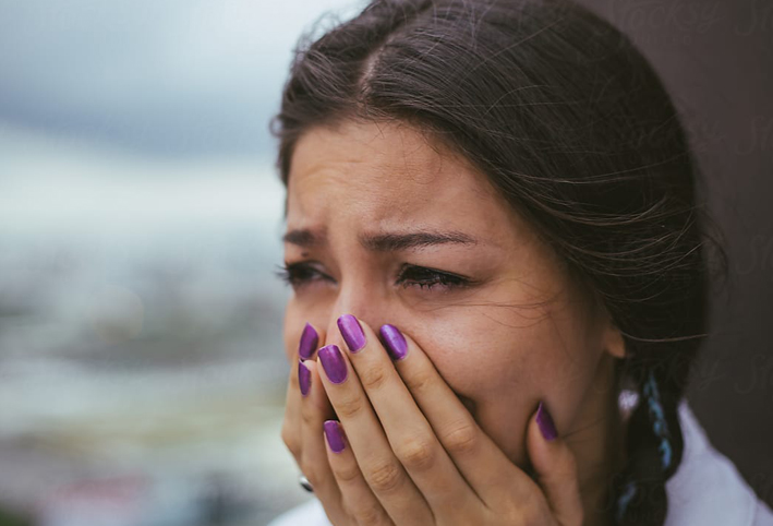 ها تعلمي أن البكاء يحد من التوتر والقلق؟