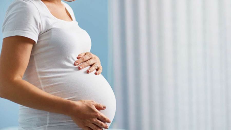هل يزيد حجم القدم لدى الأمهات بعد الولادة؟