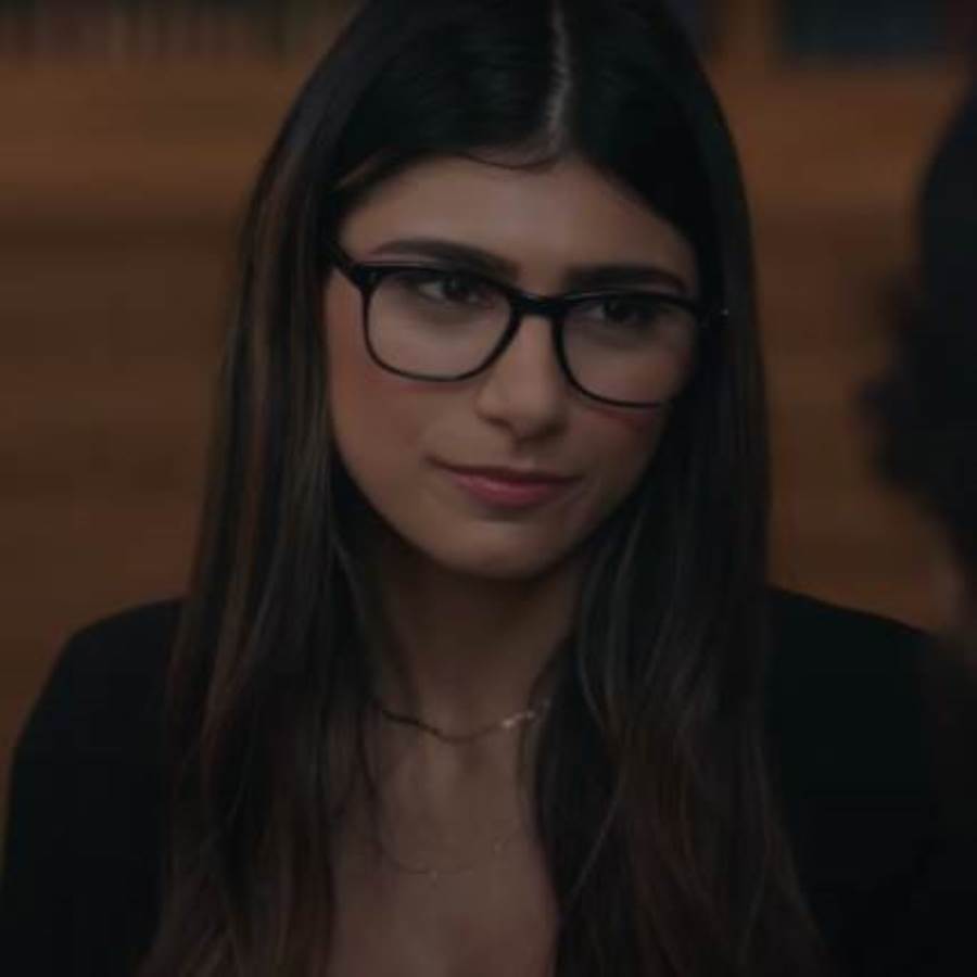 ضجة بعد مشاركة ممثل مصري في عمل ضم نجمة أفلام إباحية