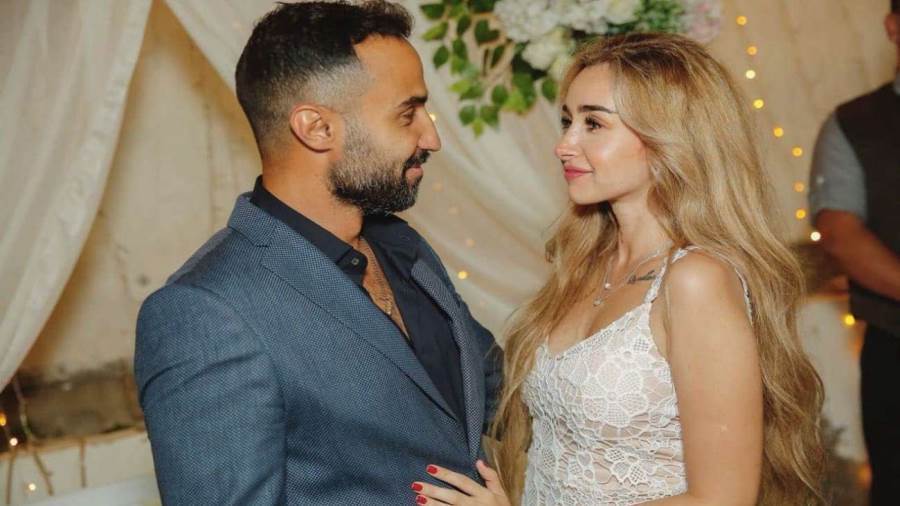 أحمد فهمي يسخر من نبرة صوت هنا الزاهد
