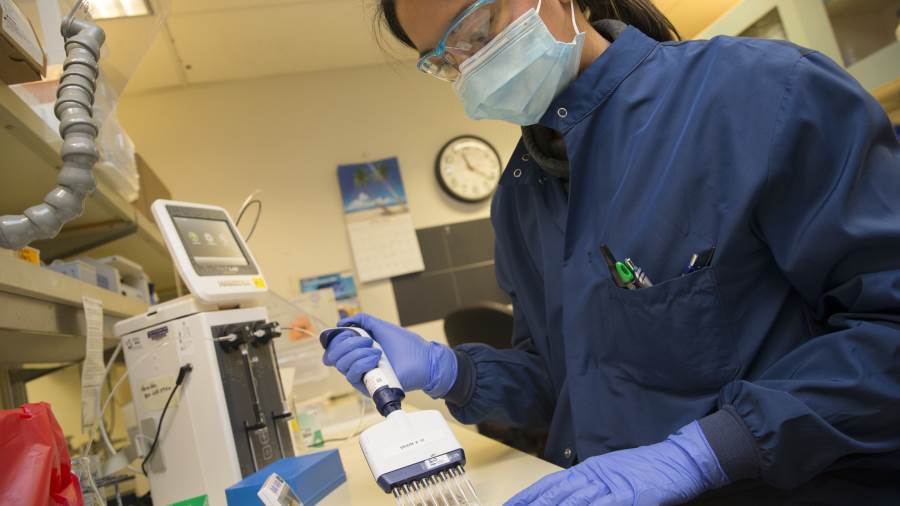 كورونا تنتقل عن طريق الكلام