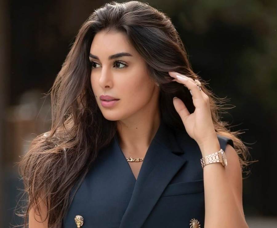 شاهد .. ياسمين صبري تستعرض جمالها بإطلالة عصرية