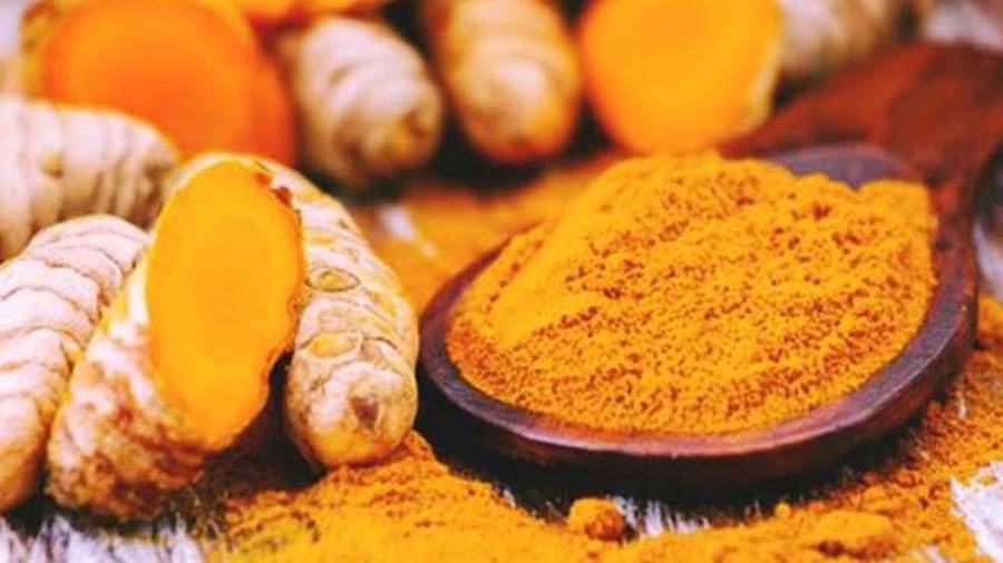 الكركم يعالج التهابات المعدة