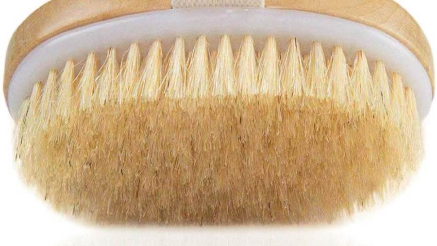 فرشاة تقشير الجسم