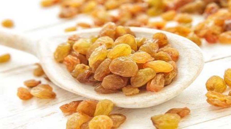 فوائد تناول الزبيب في العيد
