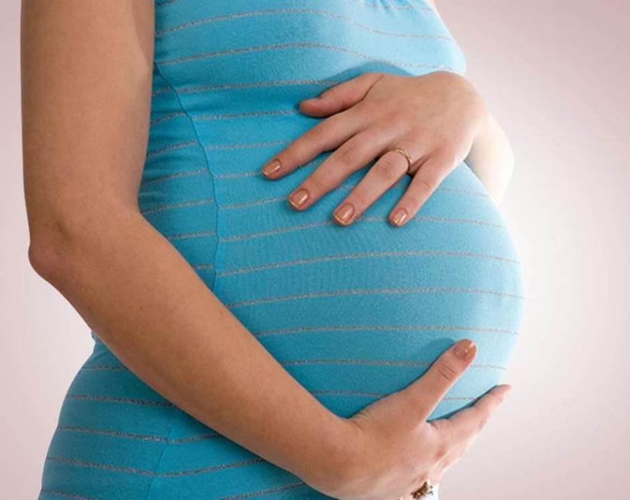 باحثون يحددون مرحلة الحمل التي تتعرض فيها الأجنة لخطر "كورونا"