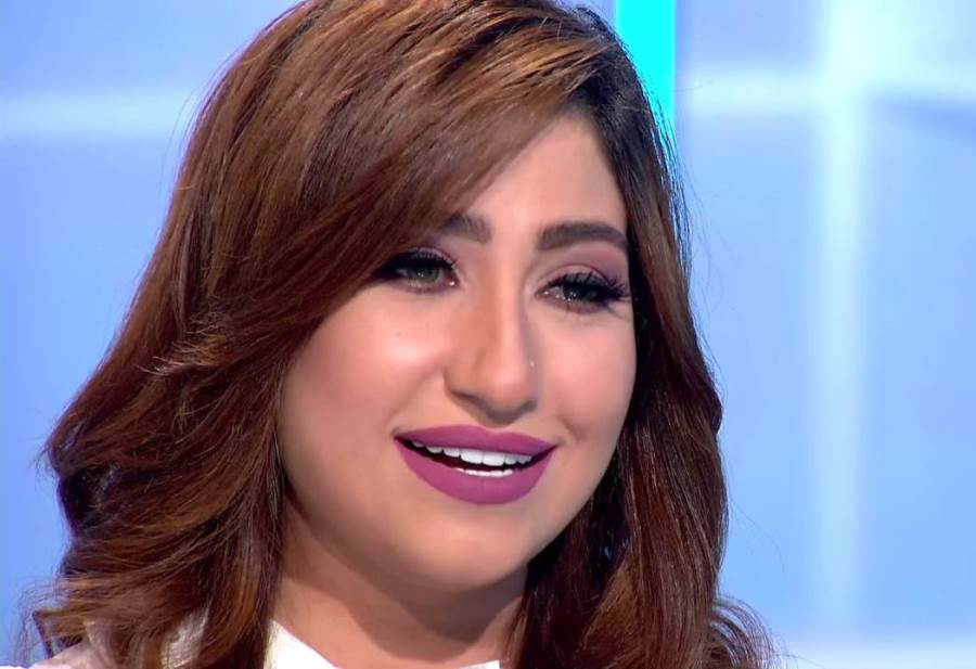 بوسي تتألق بإطلالة كاجوال