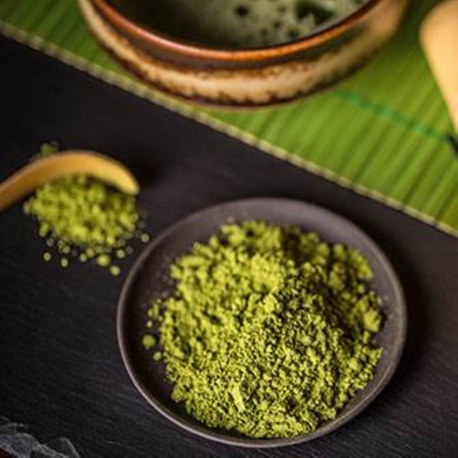 كل ما يجب أن تعرفيه عن مسحوق الشاي الأخضر الماتشا