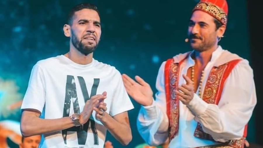 مؤمن زكريا في أول ظهور له بعد إصابته بالمرض