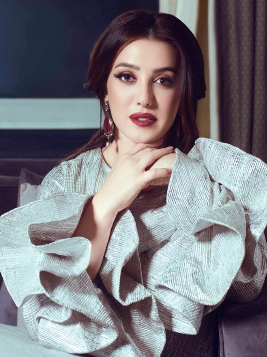 بالصورة .. كندة علوش تحتفل بعيد ميلاد والدتها