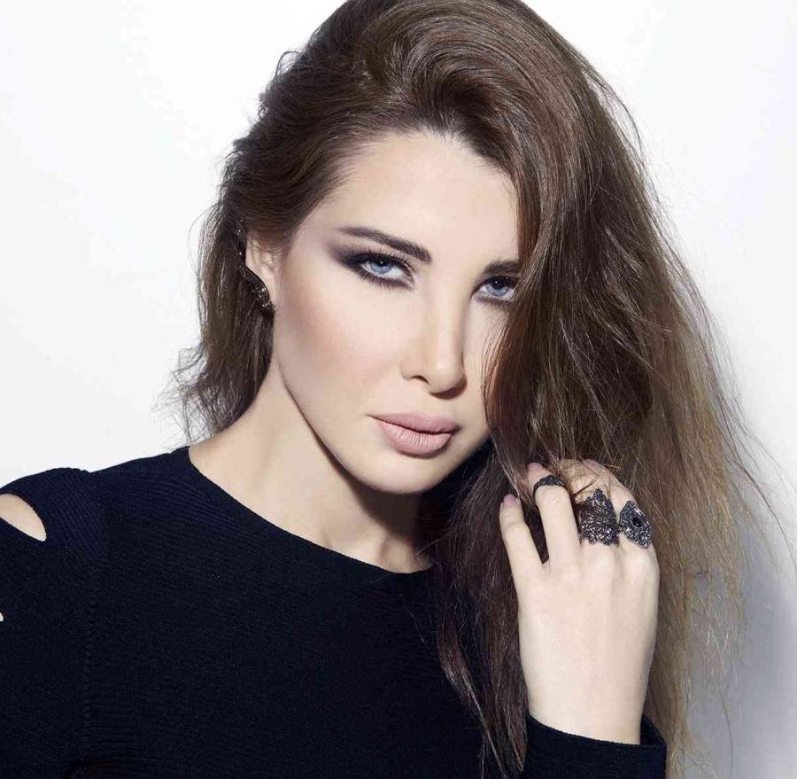 نانسي عجرم تتألق برفقة ابنتها الصغرى