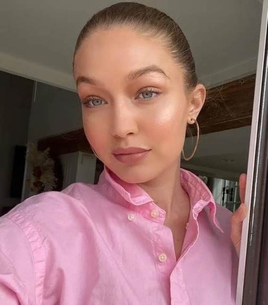 الموديل العالمية "جيجي حديد" في فوتو سيشن جديد..!