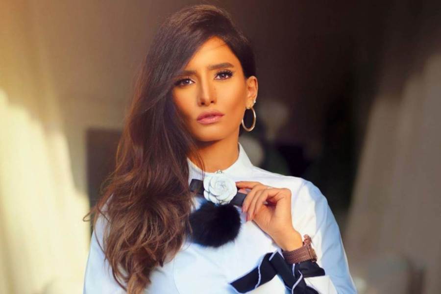 بعد طلاقها من أحمد عز .. من التي تعتبره زينة "سندها وسند ولادها"؟