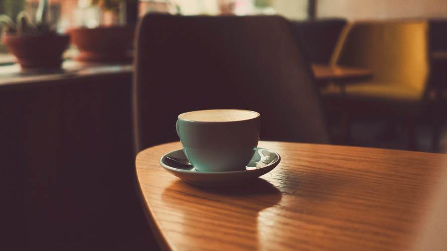 حتى نحافظ على المذاق الخاص والفوائد الصحية للقهوة دعونا نتعرف على مكونات لا تخلط مع القهوة حتى لا تفسد طعمها وفوائدها