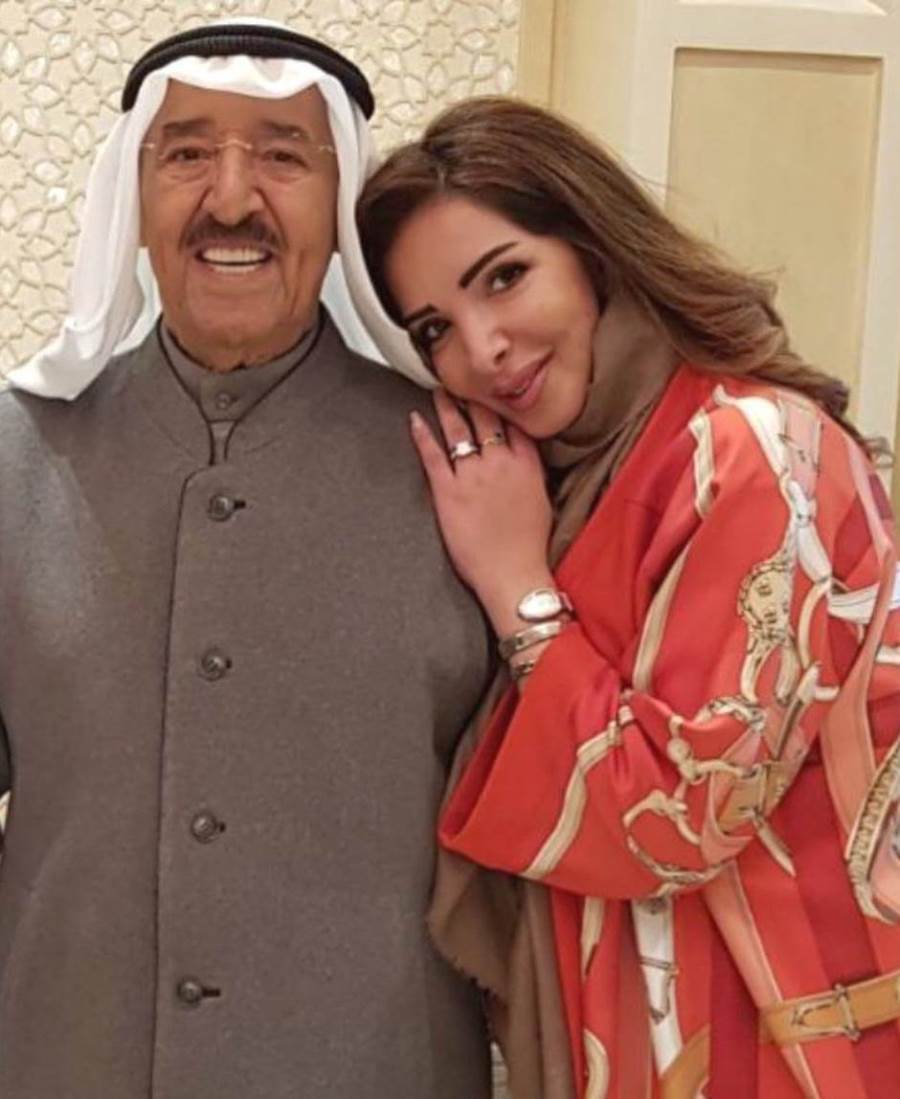 بالصورة .. حفيدة أمير الكويت تنعاه بحزن شديد