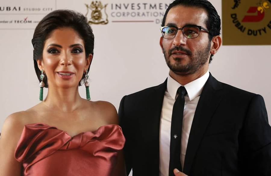 بطريقة كوميديه أحمد حلمي يعلق على بوستر فيلم مني زكي 