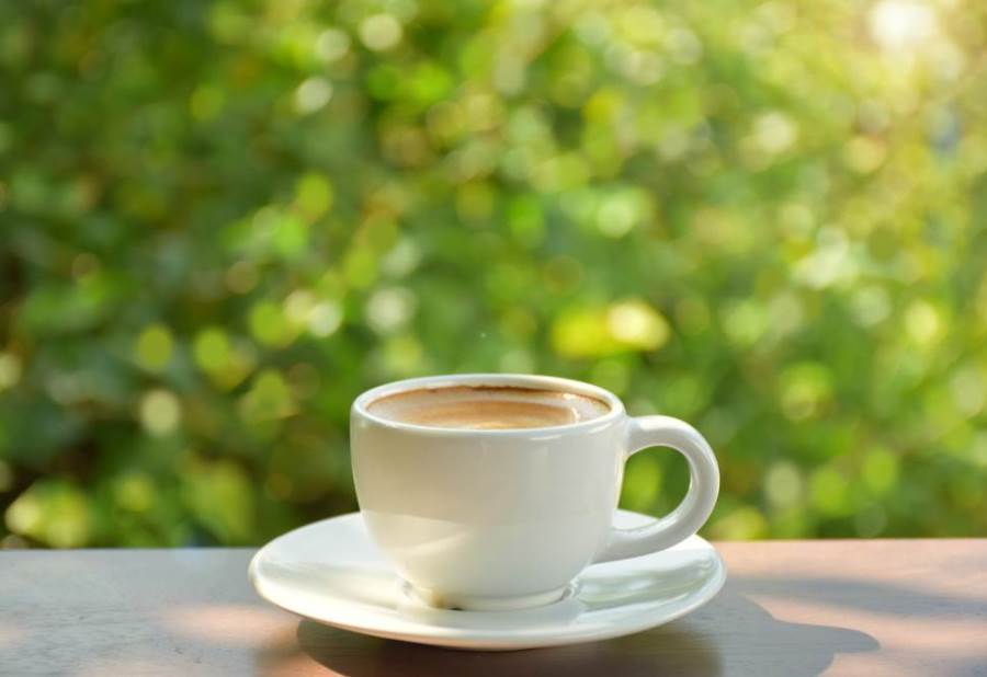 تناول القهوة قبل الإفطار يضعف السيطرة على مستوى السكر فى الدم .. إليكِ التفاصيل
