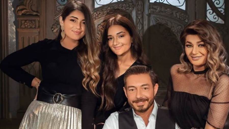 أحمد زاهر وعائلته