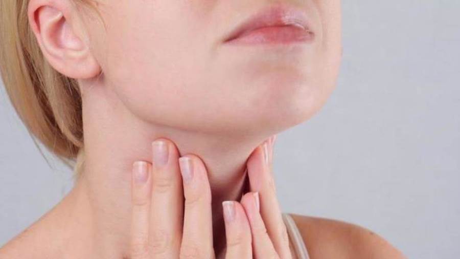 ينصح الخبراء بنزع الشعر بواسطة الملقط