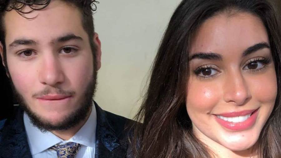 ياسمين صبري وشقيقها