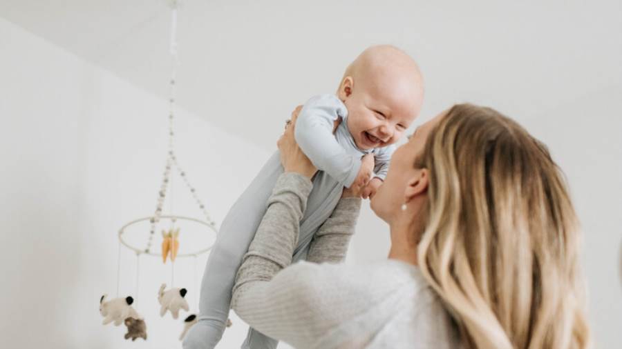 جيناتنا والشعور بالسعادة